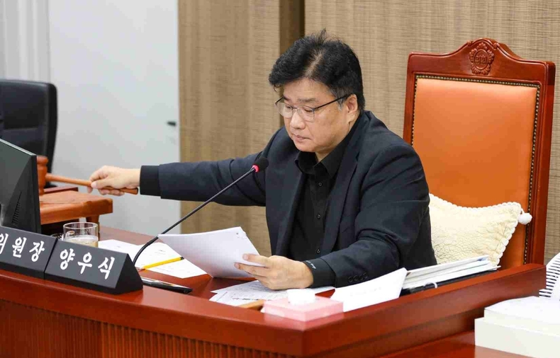 경기도의회 제386회 임시회가 연일 진행되는 가운데 운영위원회(위원장 양우식)가 제2차 회의를 열어 추가경정예산안과 행정사무감사 계획 등 주요 안건을 심의·의결했다.