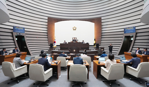 광주시의회는가 제319회 임시회 제2차 본회의를 끝으로 7일간의 회기 일정을 마무리했다.