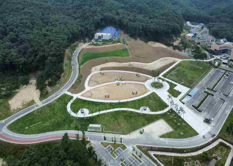 경기도가 수의법의학센터 운영, 권역별 반려마루 조성, 연관산업 스타트업 발굴 등을 주요 내용으로 하는‘제3차 경기도 동물복지 종합계획’을 수립했다.