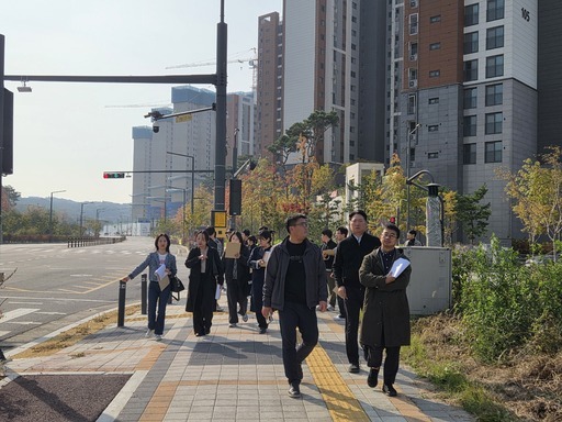 여주시가 내년 3월 여주초등학교 이전개교에 따른 통학안전 합동점검을 실시했다.